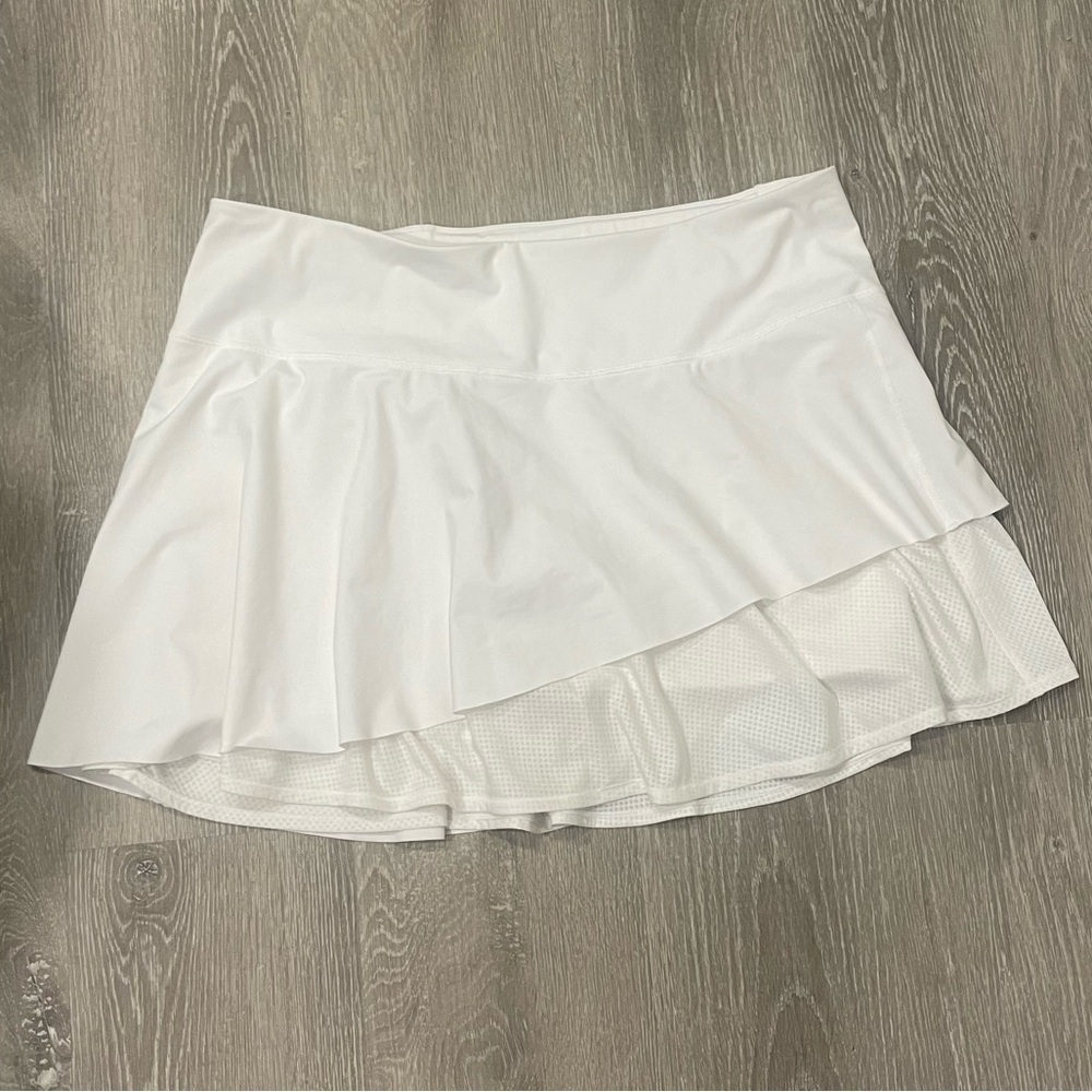Athleta Ace Mesh White Tennis Skort Skirt. Women’s size 14. EUC